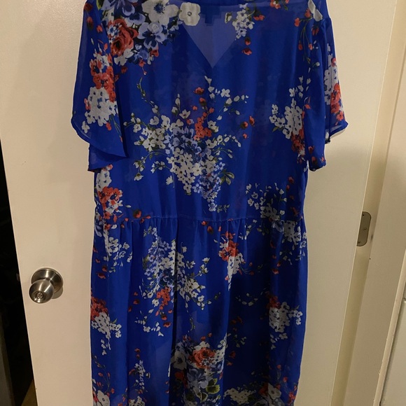 Torrid Royal Blue Floral Blouse - Picture 3 of 3